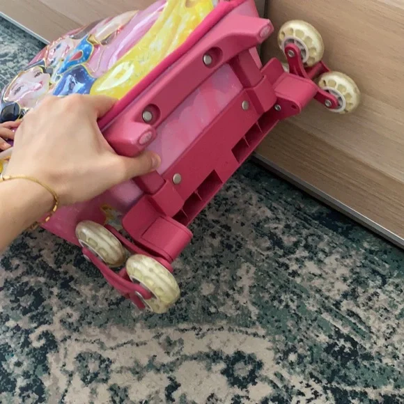 Kids barbie suitcase - Picture 3 of 5